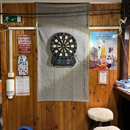 Apartament Former Pub 6 For Stag Do, Mens Cave *