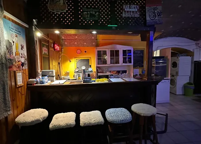 Apartament Former Pub 6 For Stag Do, Mens Cave Budapeszt