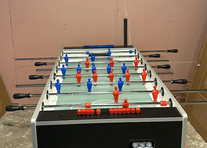 Former Pub 6 For Stag Do, Mens Cave Apartment